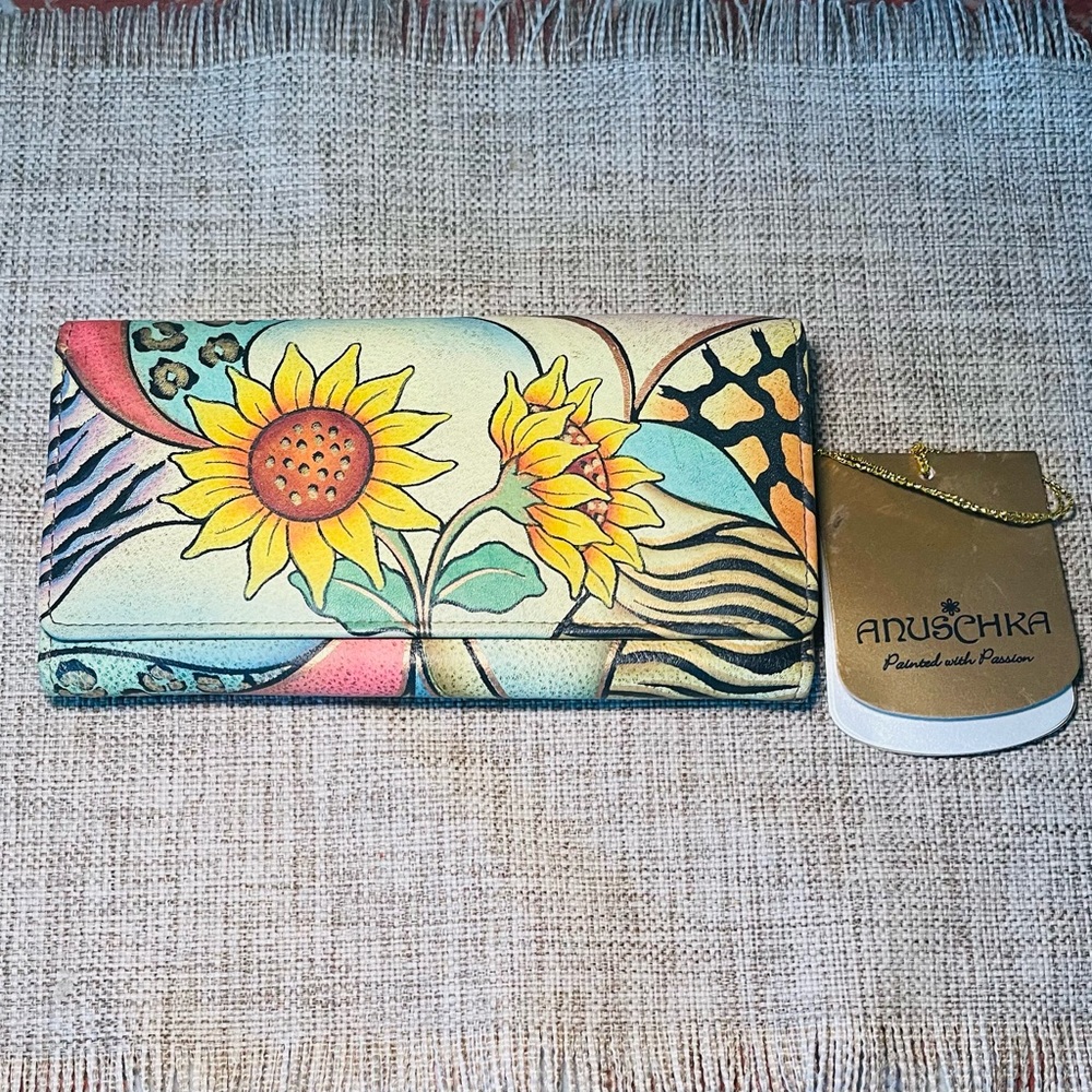 NWT ANUSCHKA Wallet